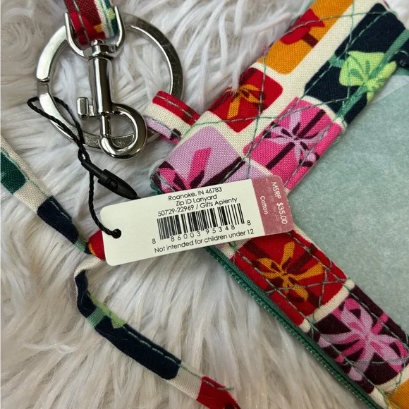 Vera Bradley Outlet Zip ID Lanyard 💚 - Picture 7 of 8